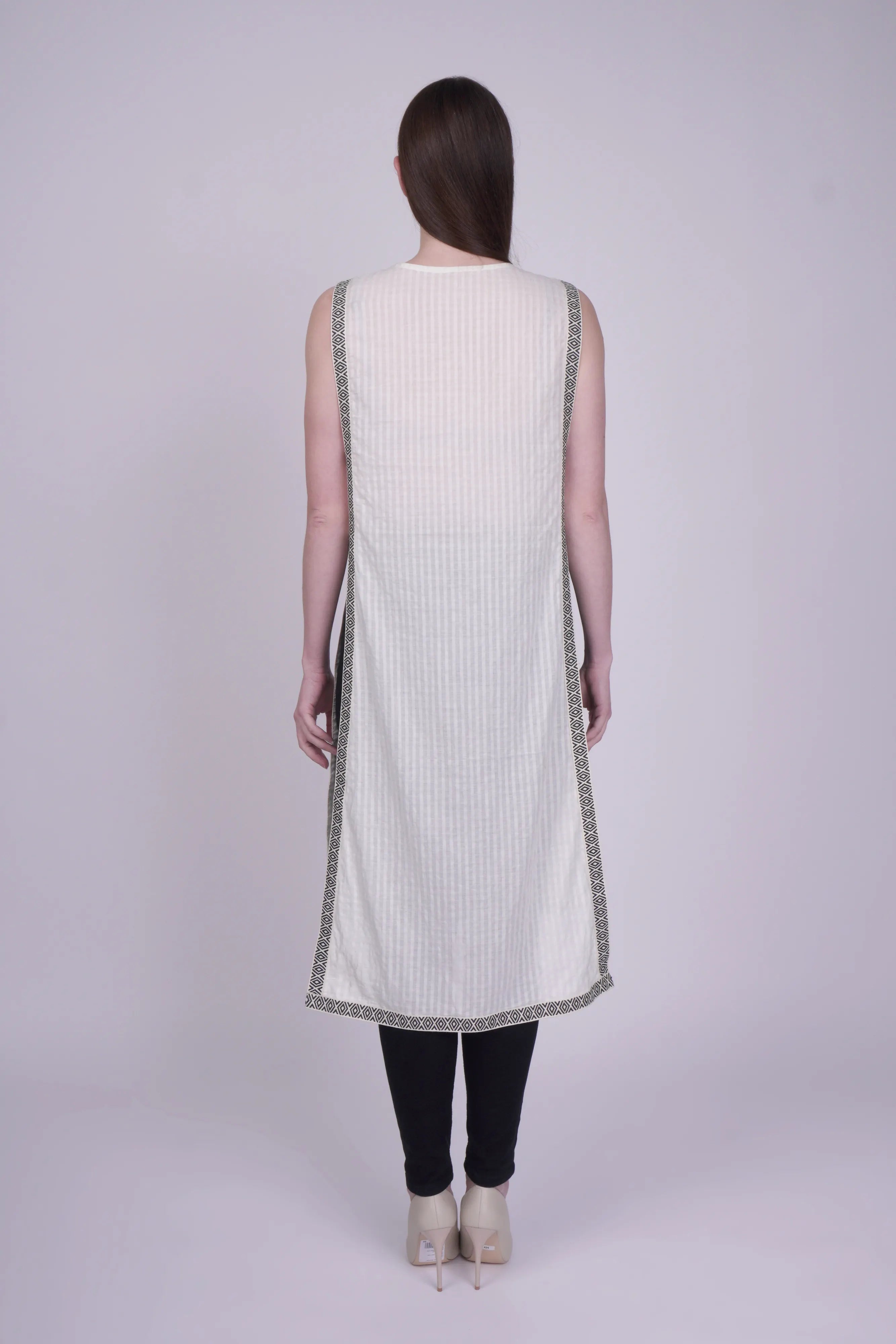 Gigi White Cotton Kurti Top