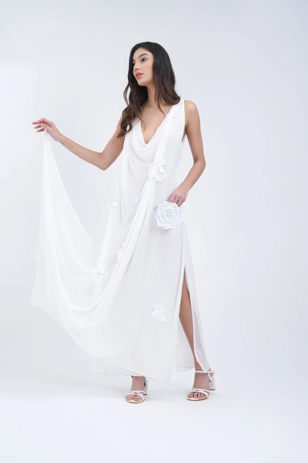 Robe longue transparente à fleurs blanche Saint Tropez