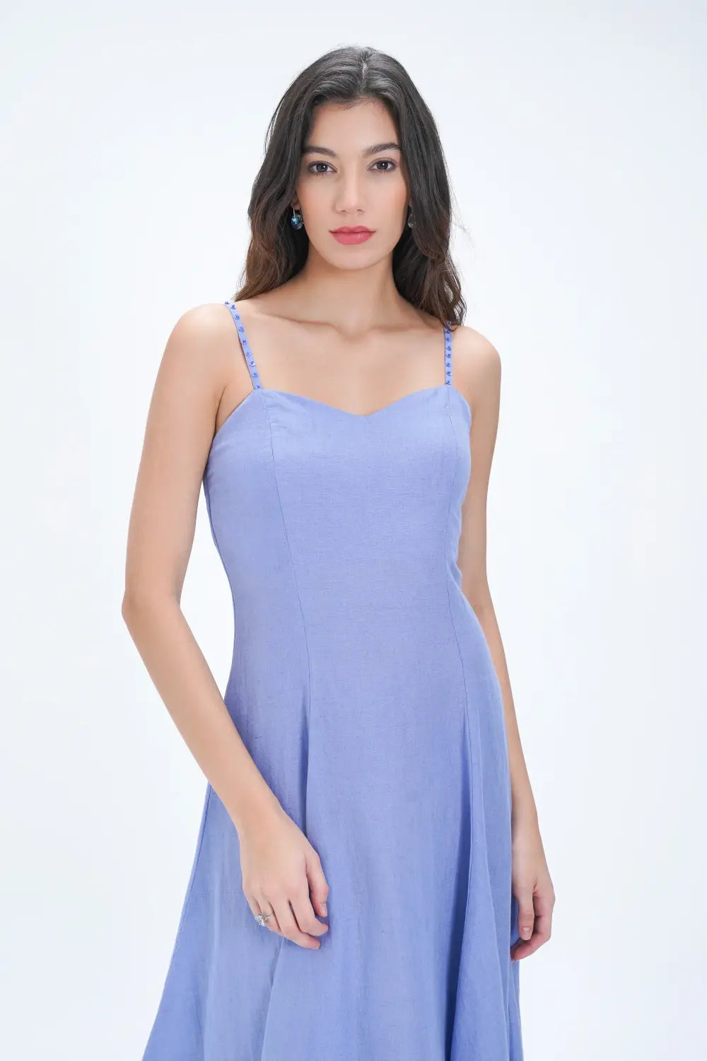 Robe d'été en lin bleu volume