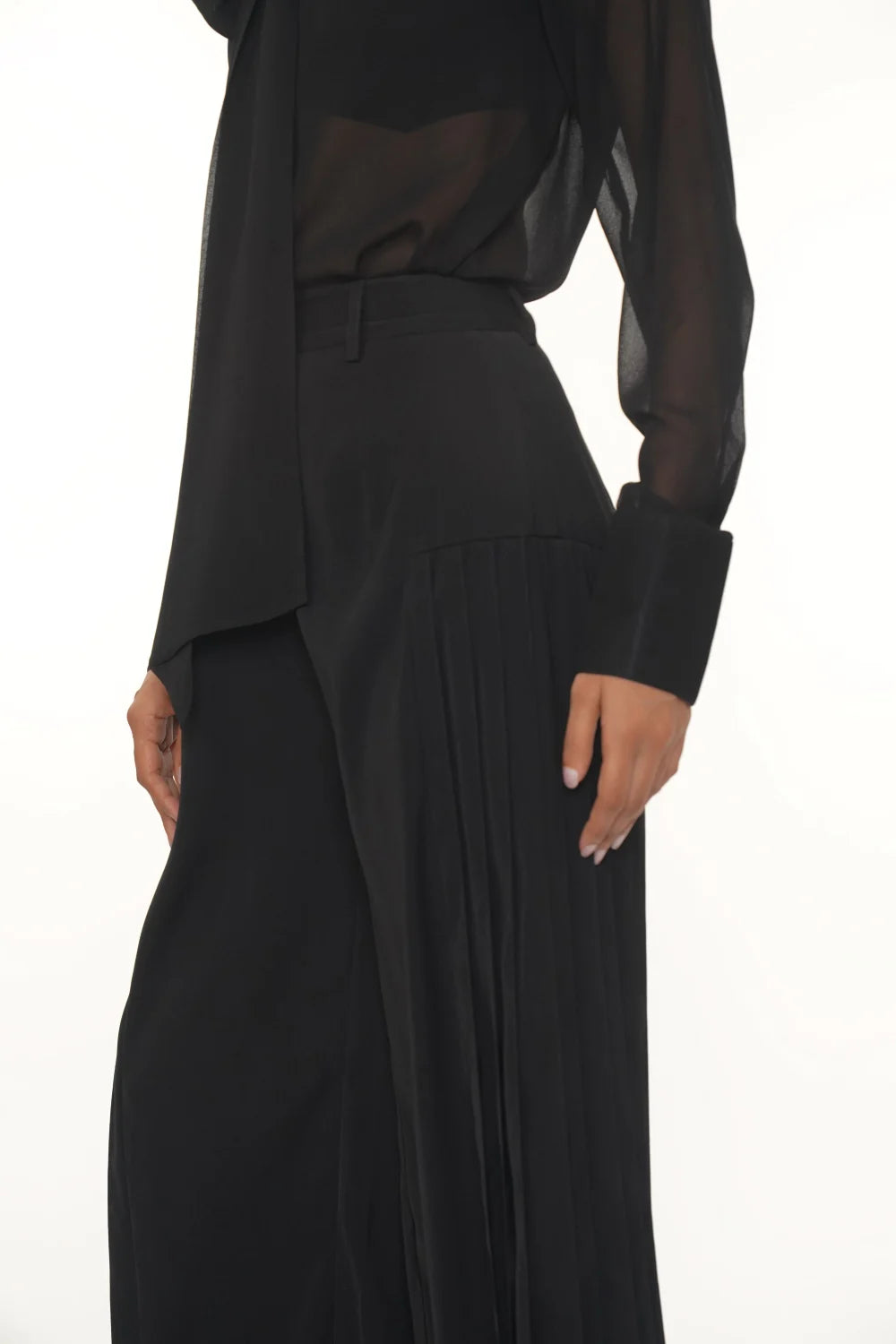 Pan Black Crepe Pleated Pant